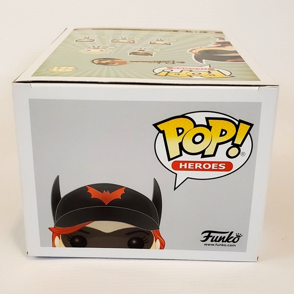 Batwoman DC Bombshells Funko Pop - Picture 5 of 6